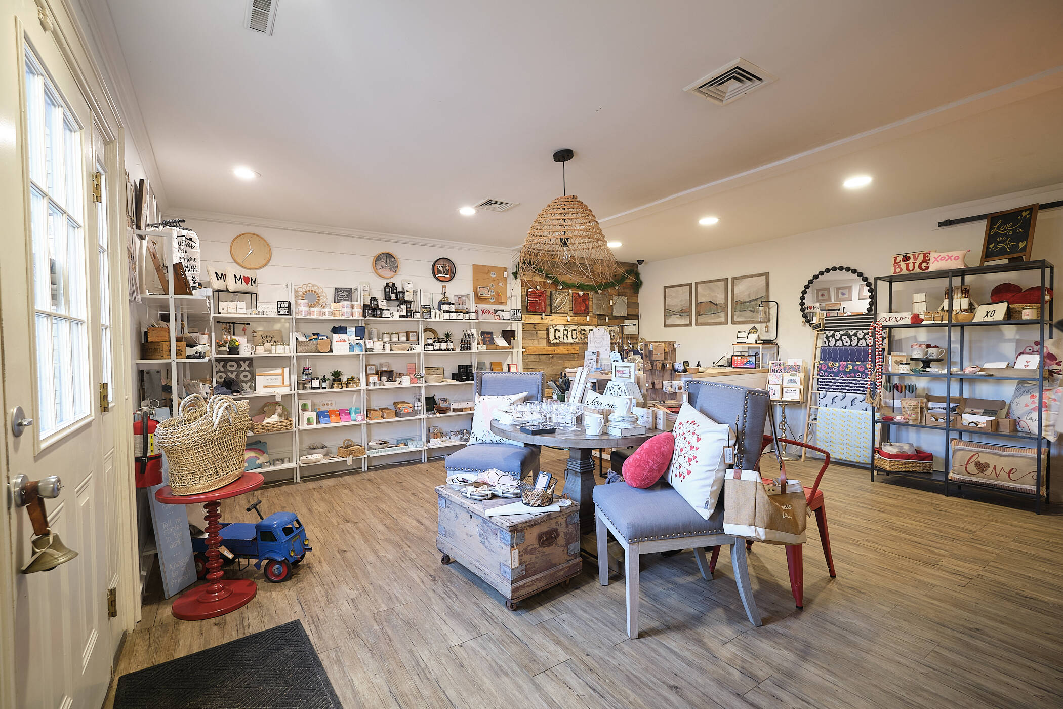 Home | Interiors Home + Gifts, image size:2100x1400